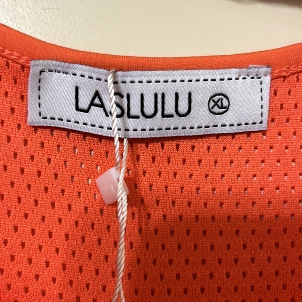 NWT Tank top size XL Laslulu - Picture 2 of 4